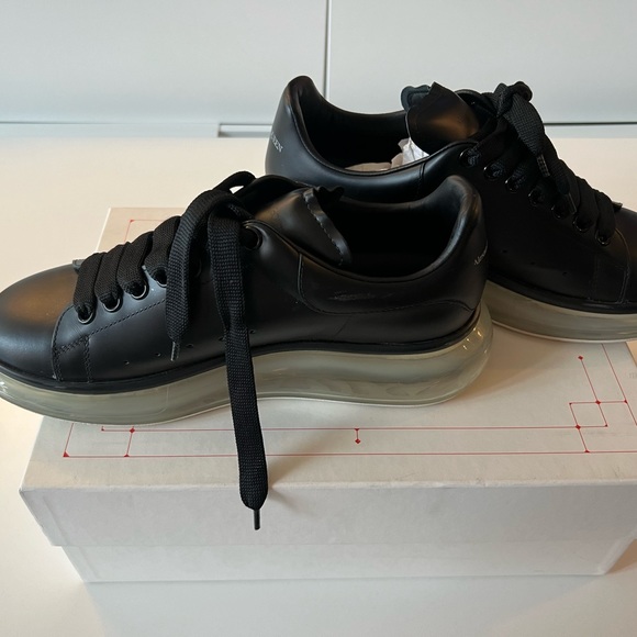 *SOLD* Alexander McQueen Men's Oversized Gel Sole Leather Platform Sneakers - Picture 8 of 8